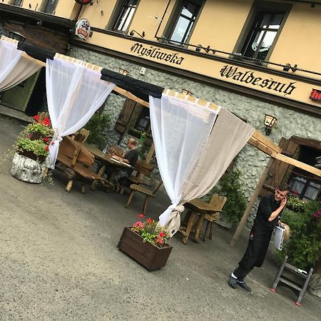 Zajazd Mysliwska Walidrogi Exteriér fotografie